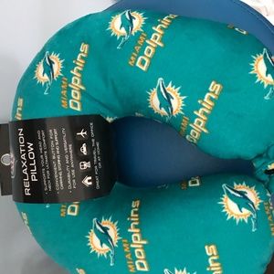 Neck rest for comfort while flying or travel